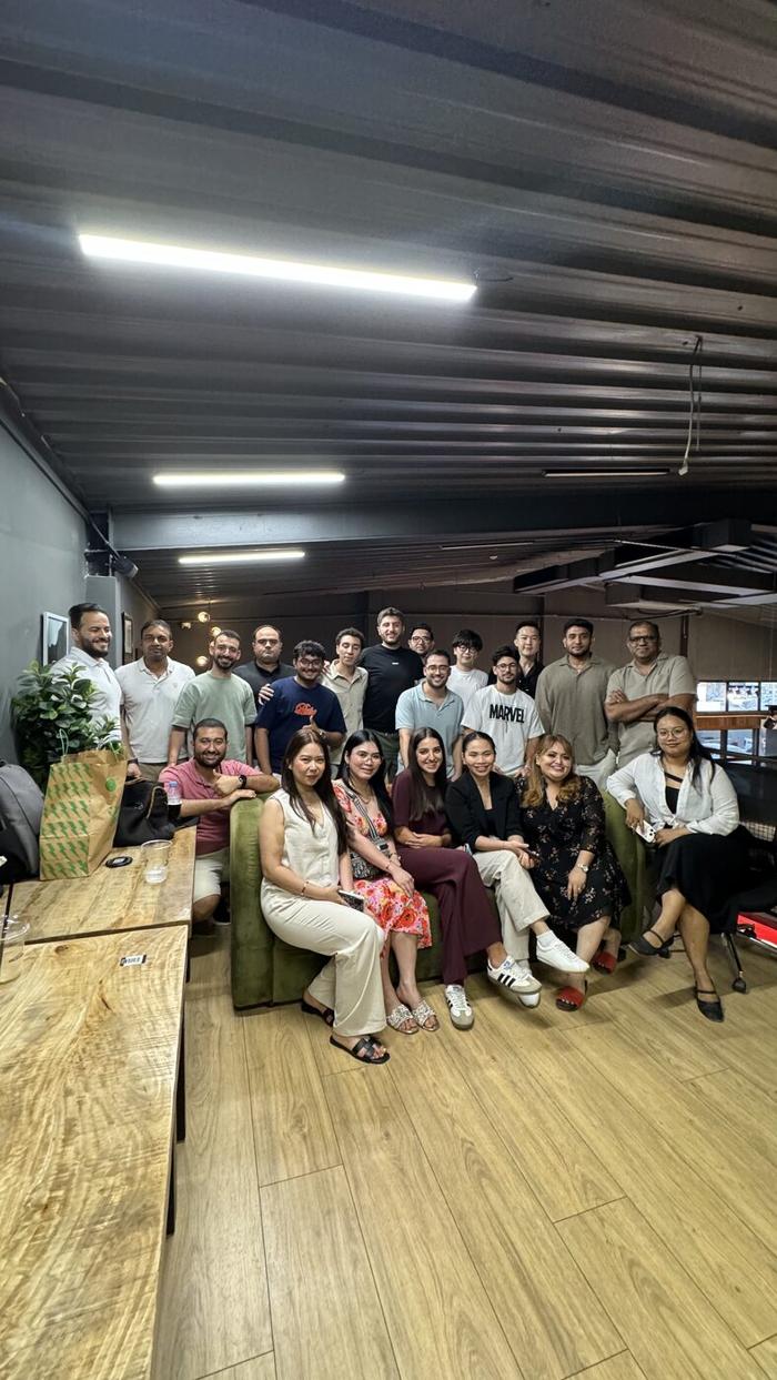 United Expats in UAE casual coffee shop meetup