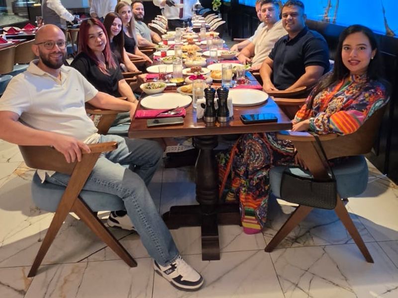 United Expats in UAE members at a group dinner
